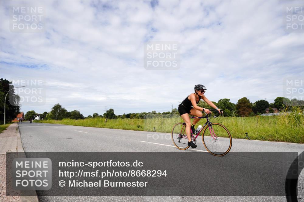 31.08.2025 - Elbe Triathlon Hamburg Michael Burmester http://msf.ph/oto/8668294 31.08.2025 11:08:57 Radfahren 1378, 1389, 1487, 1548 meine-sportfotos.de