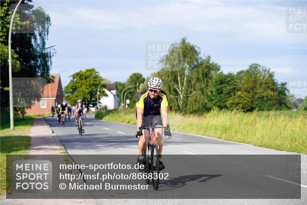 31.08.2025 - Elbe Triathlon Hamburg Michael Burmester http://msf.ph/oto/8668302 31.08.2025 09:46:35 Radfahren 284, 394, 439, 599, 666, 816 meine-sportfotos.de