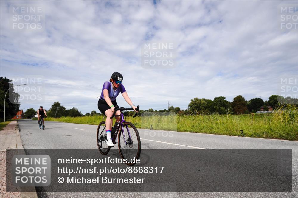 31.08.2025 - Elbe Triathlon Hamburg Michael Burmester http://msf.ph/oto/8668317 31.08.2025 11:09:37 Radfahren 1509, 1589 meine-sportfotos.de