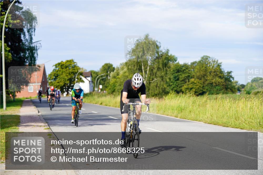 31.08.2025 - Elbe Triathlon Hamburg Michael Burmester http://msf.ph/oto/8668325 31.08.2025 09:46:40 Radfahren 284, 329, 394, 750, 759, 771, 816 meine-sportfotos.de