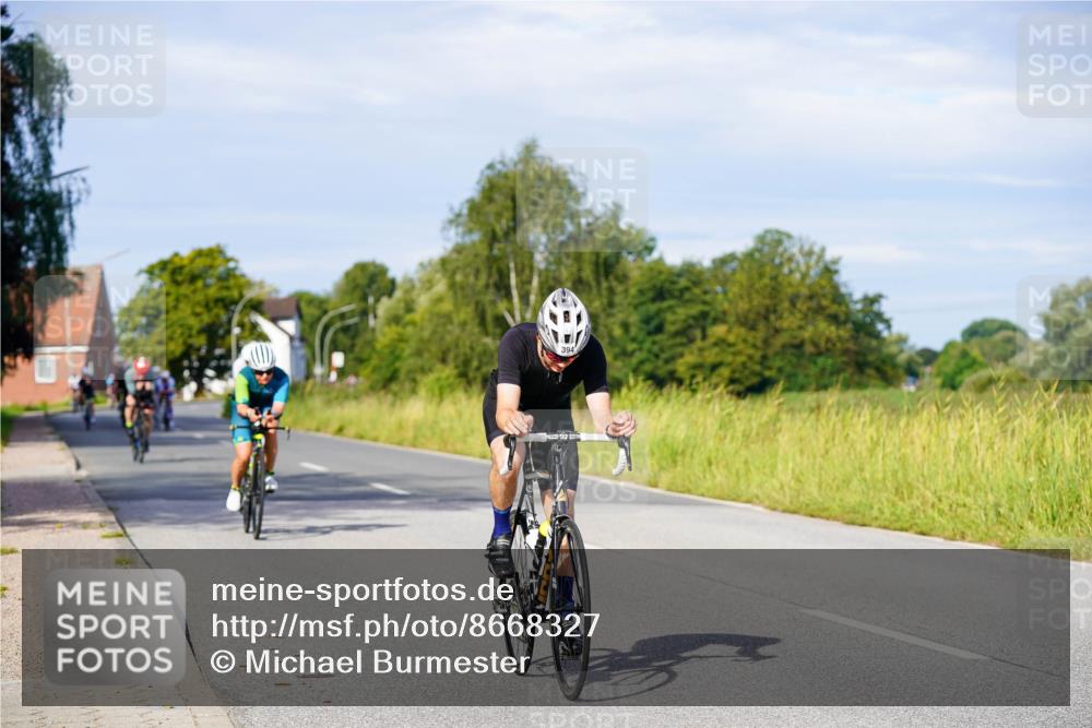 31.08.2025 - Elbe Triathlon Hamburg Michael Burmester http://msf.ph/oto/8668327 31.08.2025 09:46:40 Radfahren 284, 329, 394, 750, 759, 771, 816 meine-sportfotos.de