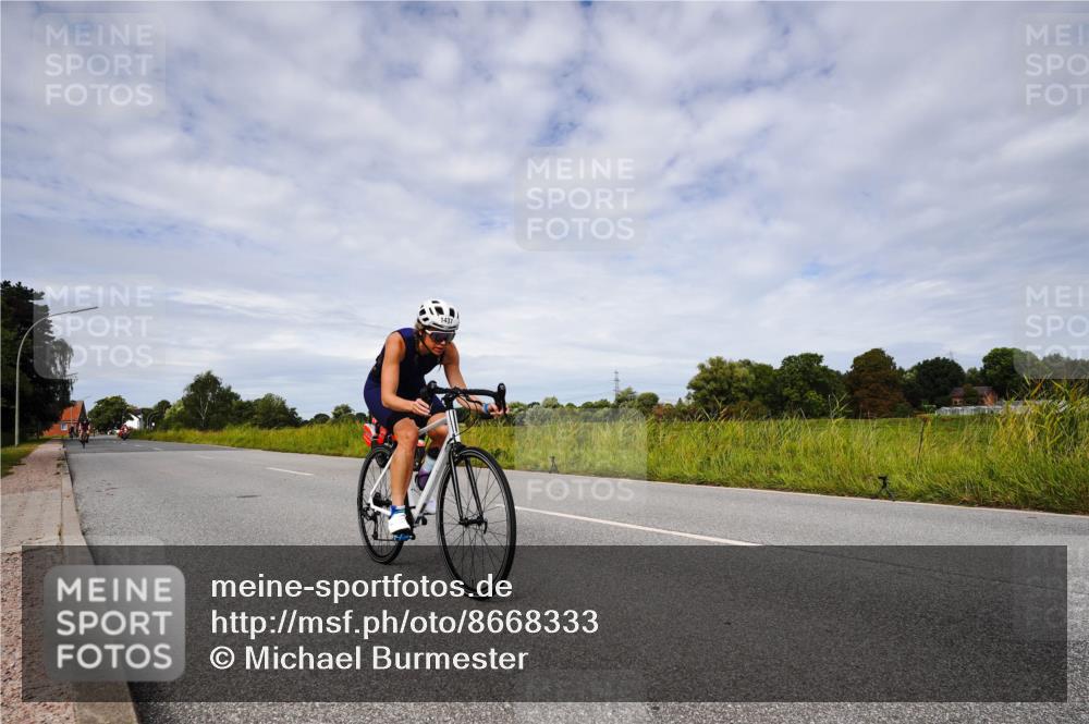 31.08.2025 - Elbe Triathlon Hamburg Michael Burmester http://msf.ph/oto/8668333 31.08.2025 11:10:17 Radfahren 1411, 1416, 1437 meine-sportfotos.de