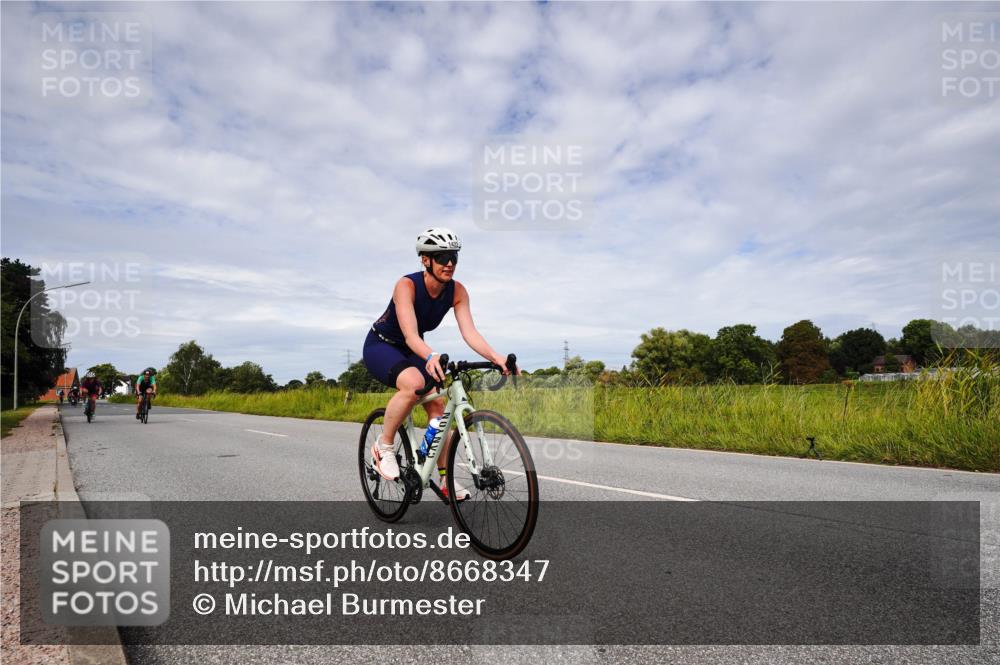 31.08.2025 - Elbe Triathlon Hamburg Michael Burmester http://msf.ph/oto/8668347 31.08.2025 11:10:27 Radfahren 1422, 1425, 1429, 1484, 1601 meine-sportfotos.de