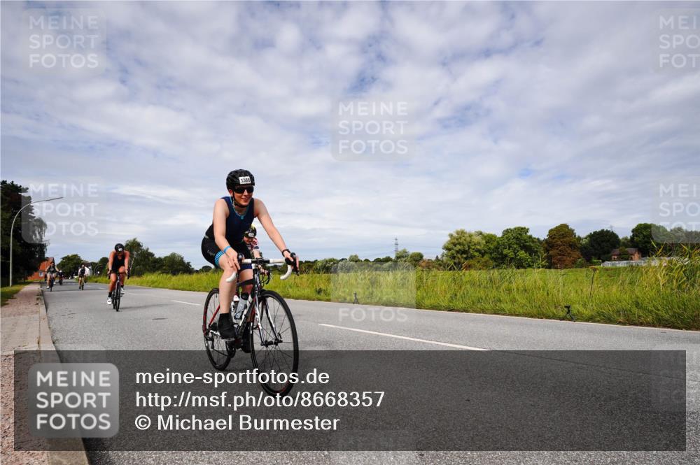 31.08.2025 - Elbe Triathlon Hamburg Michael Burmester http://msf.ph/oto/8668357 31.08.2025 11:10:38 Radfahren 1335, 1367, 1382, 1388, 1393, 1396, 1550 meine-sportfotos.de