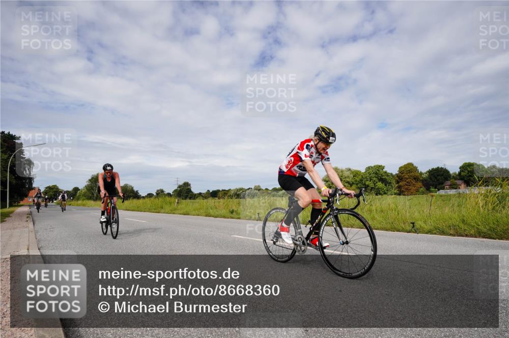 31.08.2025 - Elbe Triathlon Hamburg Michael Burmester http://msf.ph/oto/8668360 31.08.2025 11:10:38 Radfahren 1335, 1367, 1382, 1388, 1393, 1396, 1550 meine-sportfotos.de