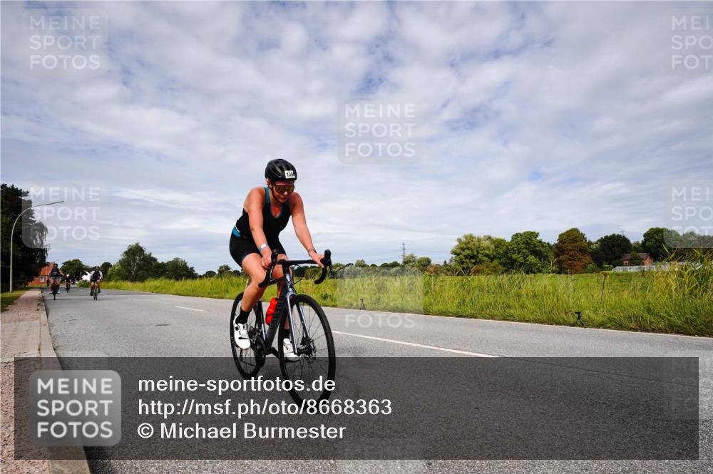 31.08.2025 - Elbe Triathlon Hamburg Michael Burmester http://msf.ph/oto/8668363 31.08.2025 11:10:39 Radfahren 1335, 1367, 1382, 1388, 1393, 1396 meine-sportfotos.de