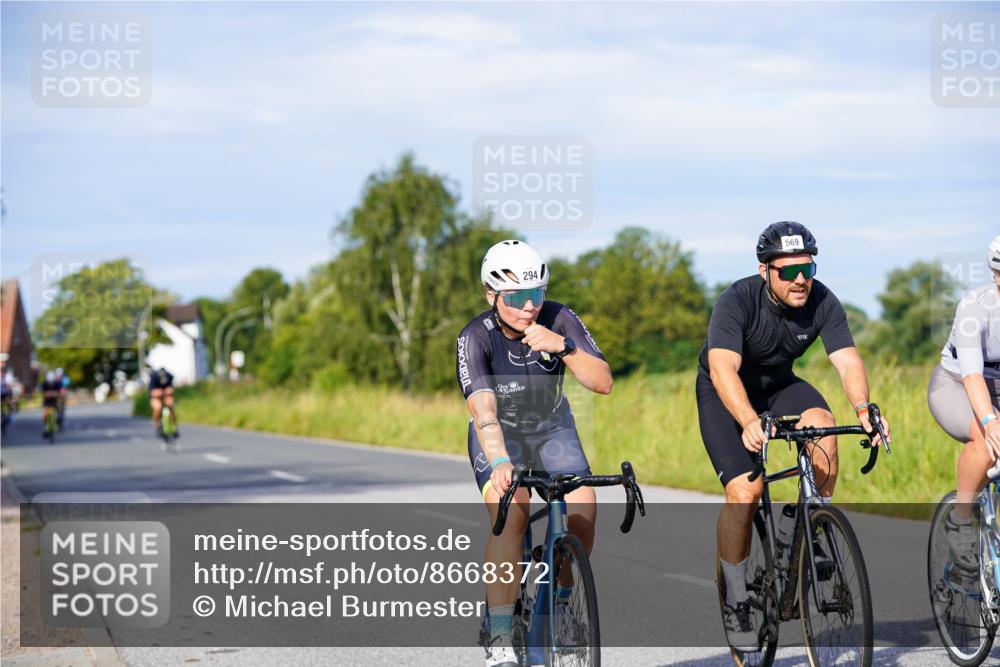 31.08.2025 - Elbe Triathlon Hamburg Michael Burmester http://msf.ph/oto/8668372 31.08.2025 09:46:48 Radfahren 294, 329, 384, 526, 569, 570, 589, 729, 759, 838 meine-sportfotos.de