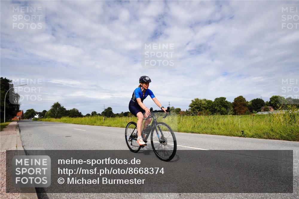 31.08.2025 - Elbe Triathlon Hamburg Michael Burmester http://msf.ph/oto/8668374 31.08.2025 11:10:50 Radfahren 988, 1365 meine-sportfotos.de