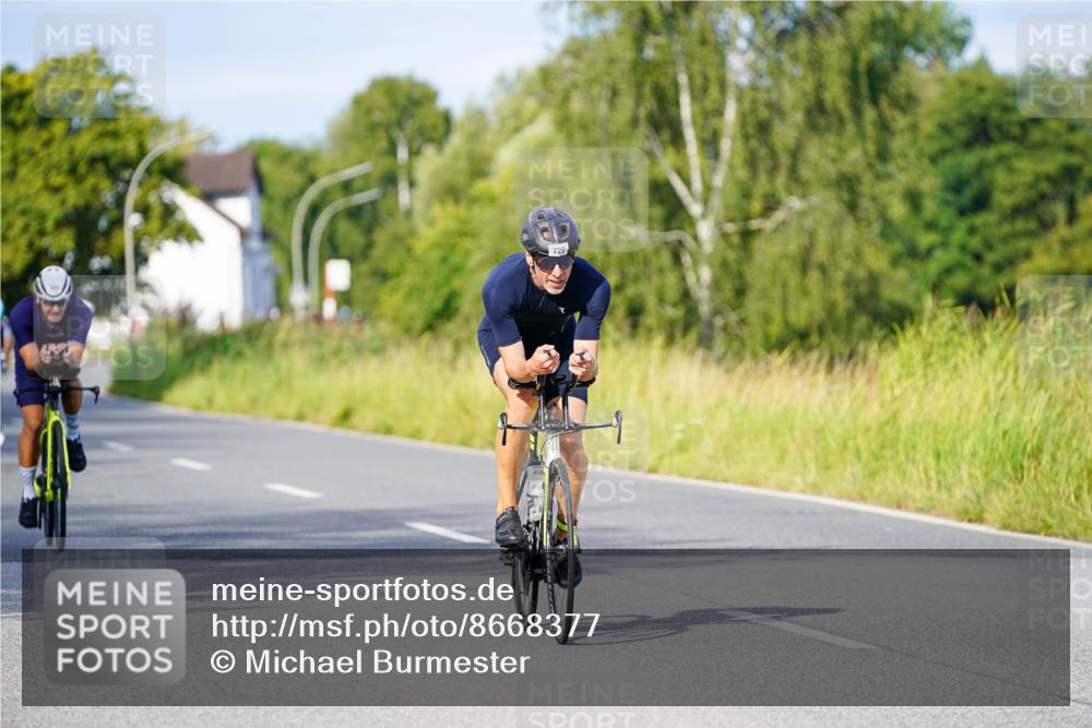 31.08.2025 - Elbe Triathlon Hamburg Michael Burmester http://msf.ph/oto/8668377 31.08.2025 09:46:50 Radfahren 294, 384, 399, 526, 569, 570, 589, 729, 838 meine-sportfotos.de