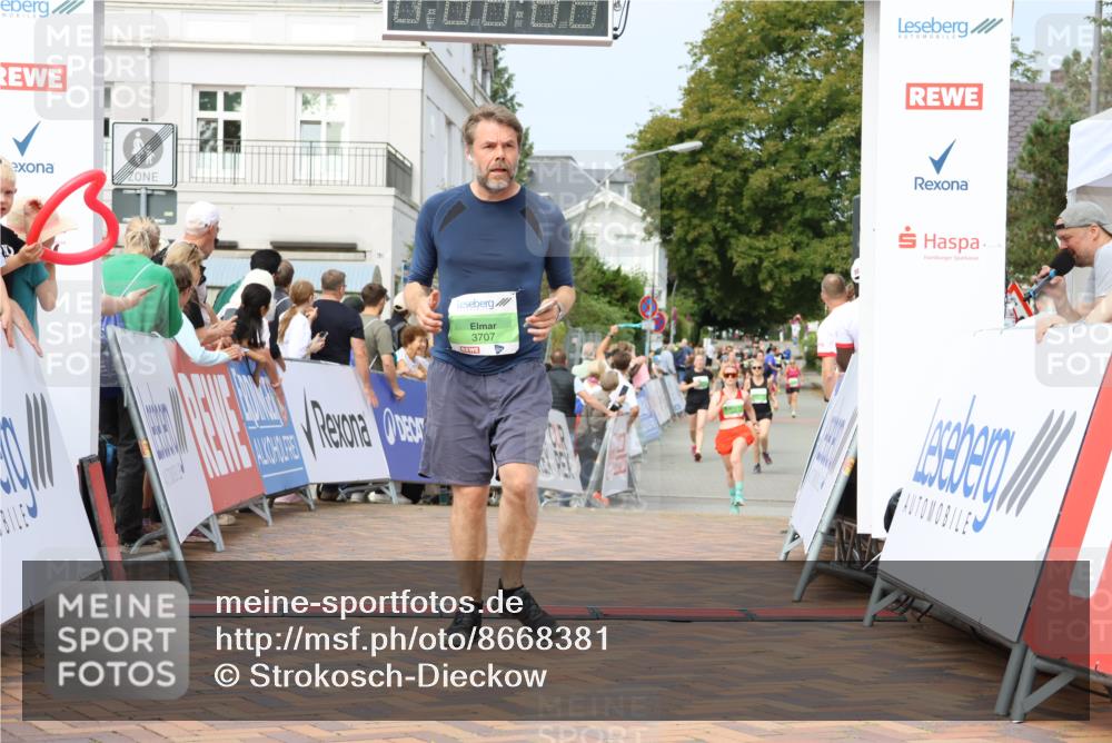 31.08.2025 - 21. Blankeneser Heldenlauf Strokosch-Dieckow http://msf.ph/oto/8668381 31.08.2025 11:14:40 Ziel 3707, 3470, 3093 meine-sportfotos.de