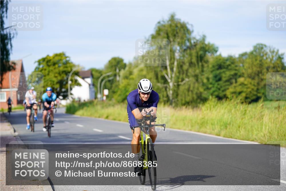 31.08.2025 - Elbe Triathlon Hamburg Michael Burmester http://msf.ph/oto/8668385 31.08.2025 09:46:52 Radfahren 384, 399, 589, 729 meine-sportfotos.de
