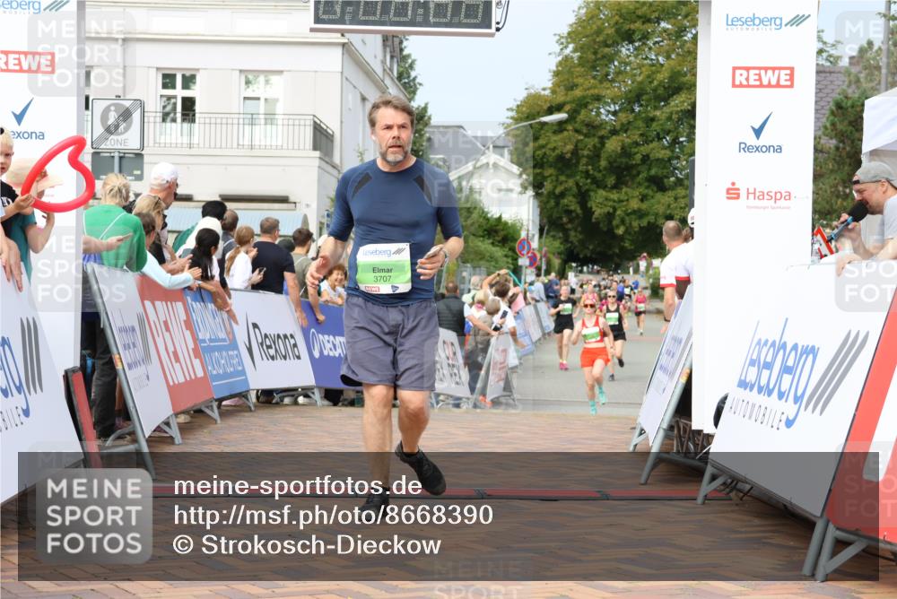 31.08.2025 - 21. Blankeneser Heldenlauf Strokosch-Dieckow http://msf.ph/oto/8668390 31.08.2025 11:14:40 Ziel 3707, 3470, 3093 meine-sportfotos.de