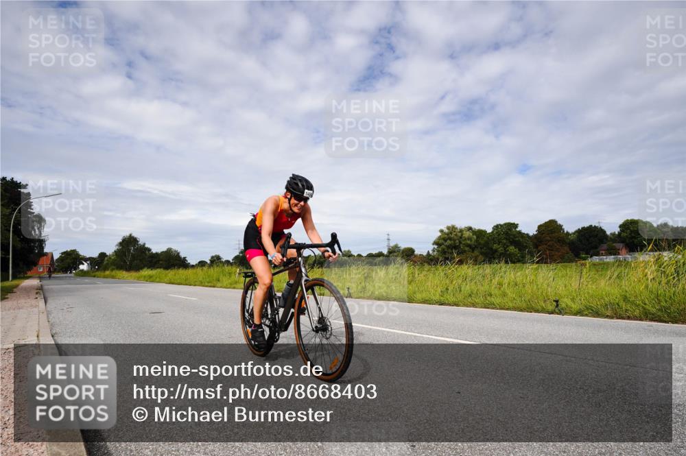 31.08.2025 - Elbe Triathlon Hamburg Michael Burmester http://msf.ph/oto/8668403 31.08.2025 11:11:39 Radfahren 1435, 1454 meine-sportfotos.de