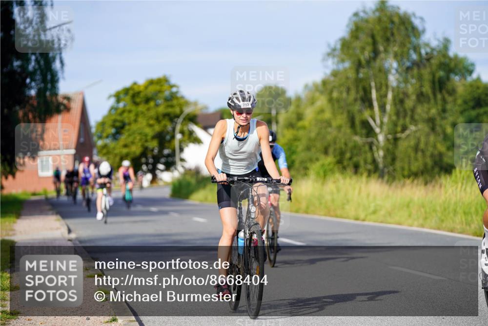 31.08.2025 - Elbe Triathlon Hamburg Michael Burmester http://msf.ph/oto/8668404 31.08.2025 09:47:03 Radfahren 290, 458, 691, 760, 777, 792 meine-sportfotos.de