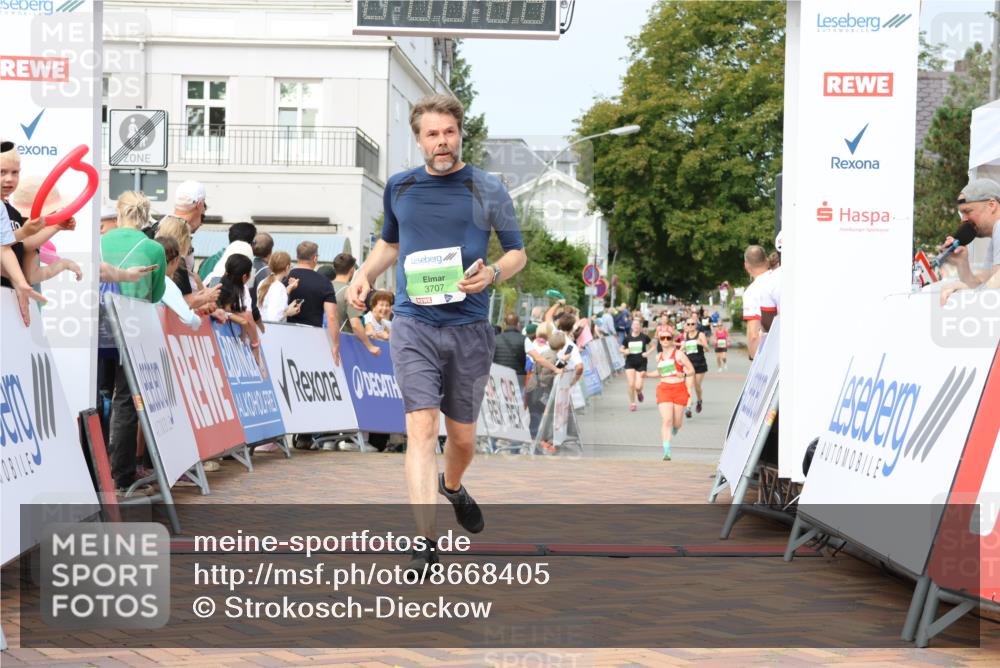 31.08.2025 - 21. Blankeneser Heldenlauf Strokosch-Dieckow http://msf.ph/oto/8668405 31.08.2025 11:14:40 Ziel 3707, 3470, 3093 meine-sportfotos.de