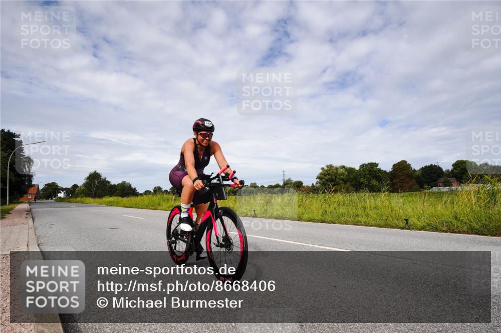 31.08.2025 - Elbe Triathlon Hamburg Michael Burmester http://msf.ph/oto/8668406 31.08.2025 11:11:45 Radfahren 1435 meine-sportfotos.de