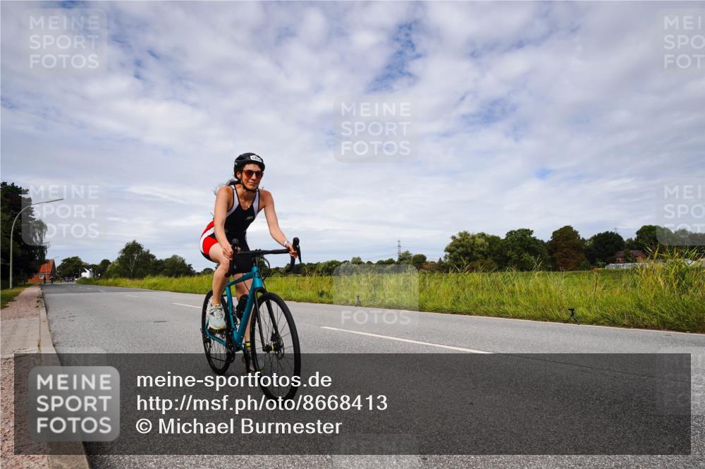 31.08.2025 - Elbe Triathlon Hamburg Michael Burmester http://msf.ph/oto/8668413 31.08.2025 11:12:09 Radfahren 1370 meine-sportfotos.de