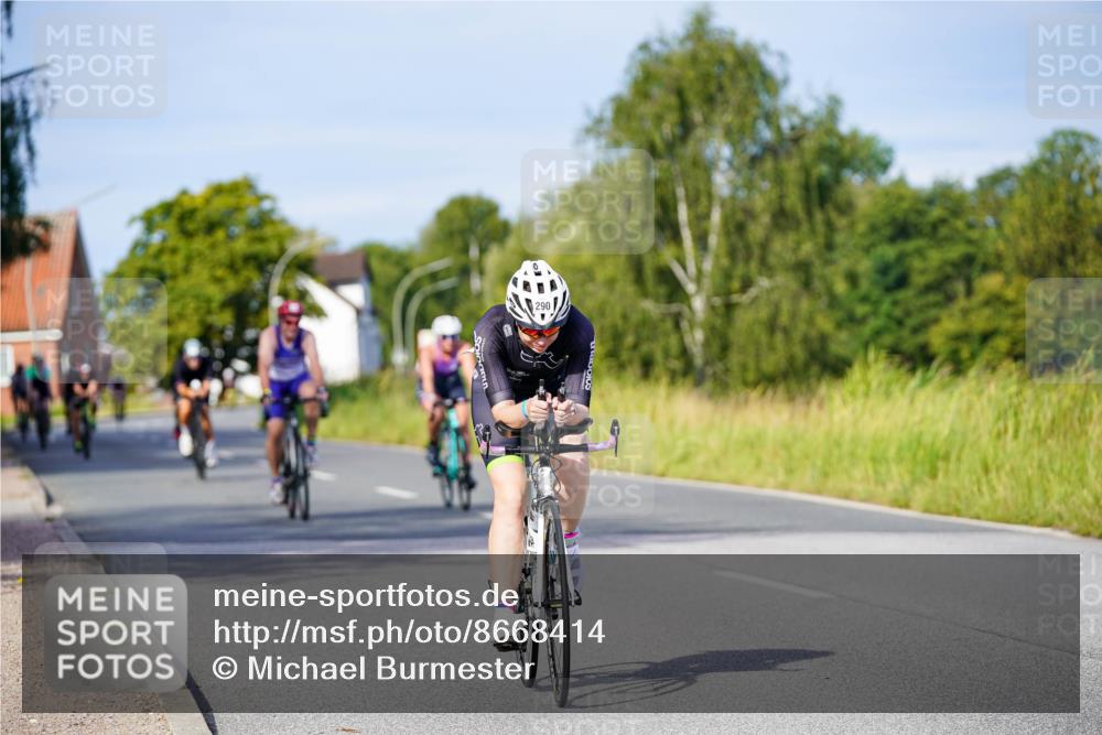 31.08.2025 - Elbe Triathlon Hamburg Michael Burmester http://msf.ph/oto/8668414 31.08.2025 09:47:07 Radfahren 290, 458, 531, 655, 691, 731, 760, 777, 792 meine-sportfotos.de