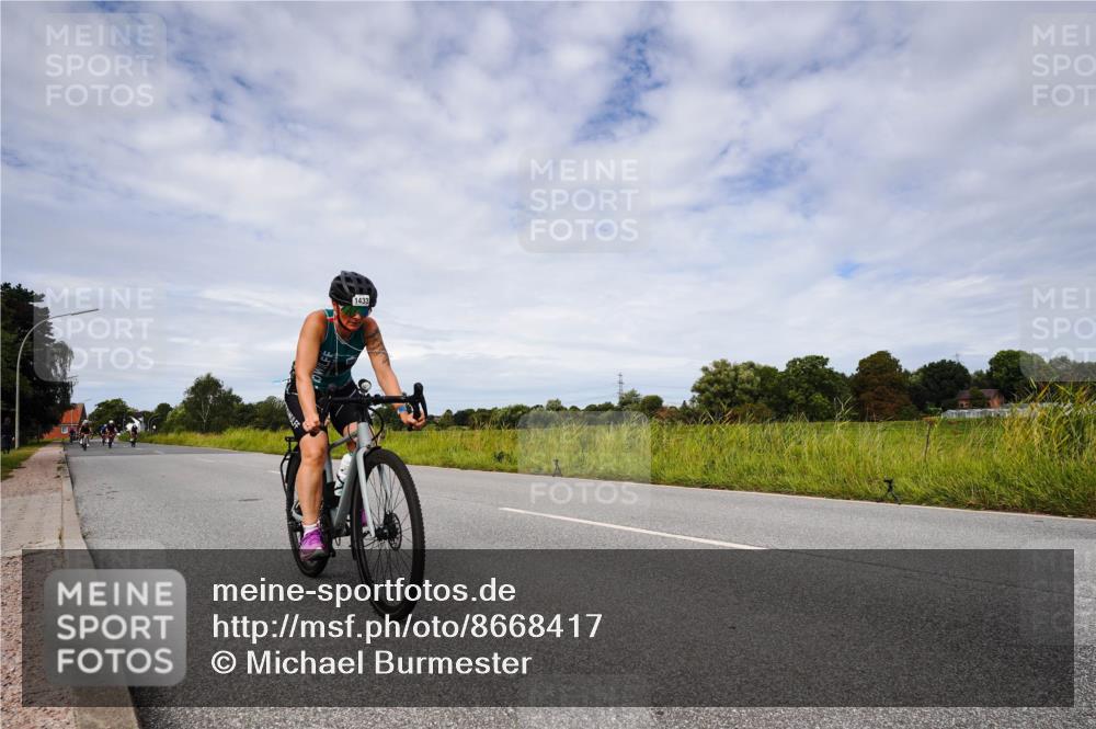 31.08.2025 - Elbe Triathlon Hamburg Michael Burmester http://msf.ph/oto/8668417 31.08.2025 11:12:22 Radfahren 1374, 1390, 1404, 1433, 1442, 1462, 1476, 1615 meine-sportfotos.de