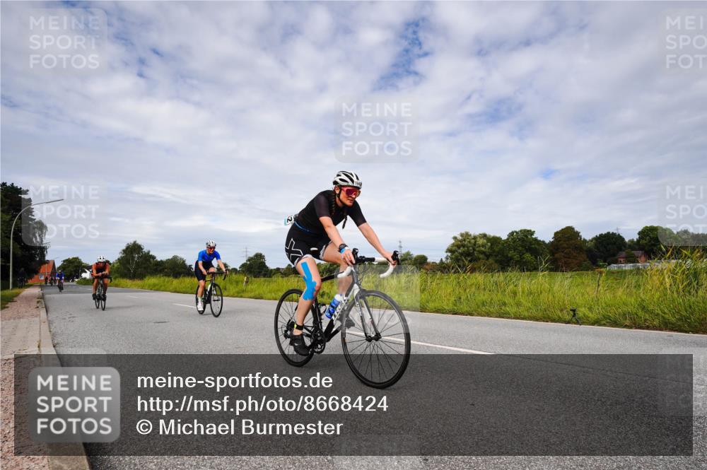 31.08.2025 - Elbe Triathlon Hamburg Michael Burmester http://msf.ph/oto/8668424 31.08.2025 11:12:27 Radfahren 1374, 1390, 1395, 1404, 1442, 1462, 1614, 1615 meine-sportfotos.de