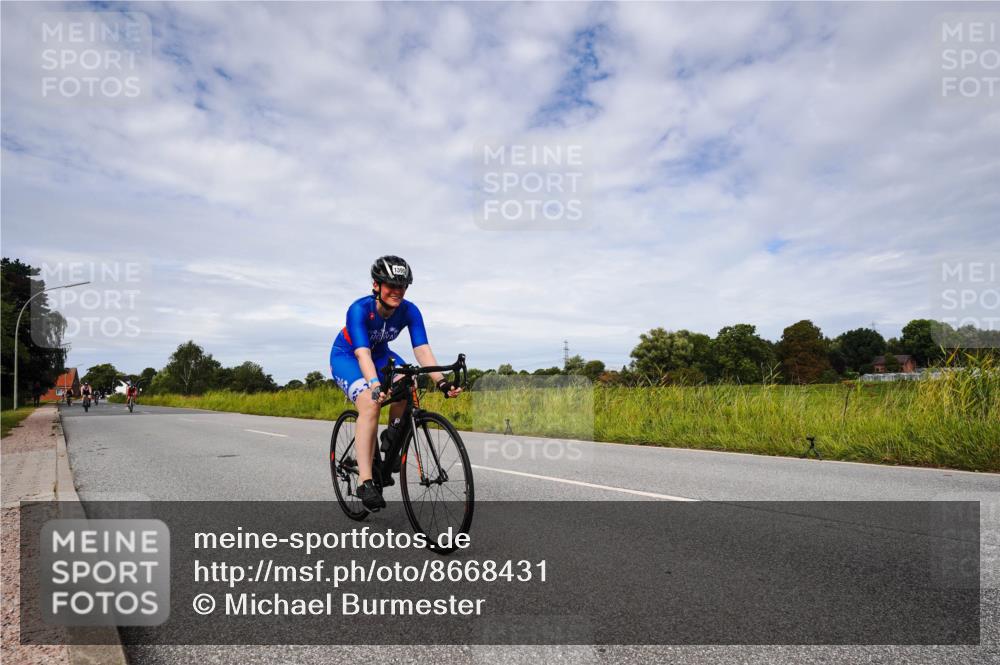 31.08.2025 - Elbe Triathlon Hamburg Michael Burmester http://msf.ph/oto/8668431 31.08.2025 11:12:31 Radfahren 1395, 1409, 1430, 1462, 1614 meine-sportfotos.de