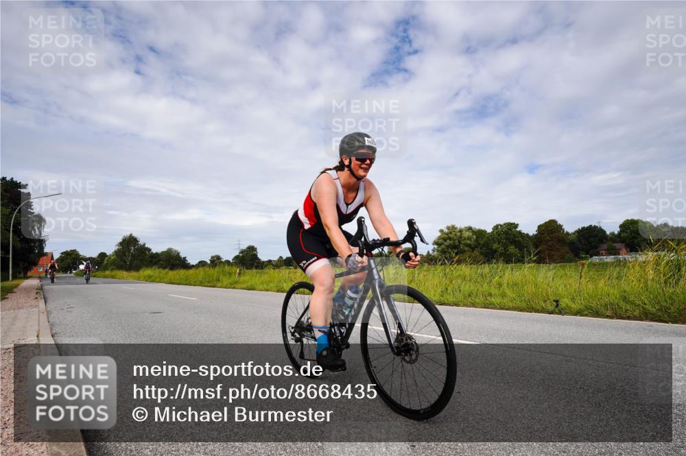 31.08.2025 - Elbe Triathlon Hamburg Michael Burmester http://msf.ph/oto/8668435 31.08.2025 11:12:35 Radfahren 1409, 1430, 1481, 1517, 1614 meine-sportfotos.de