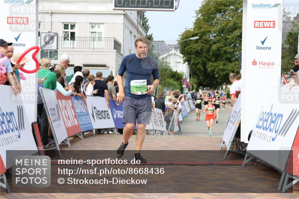 31.08.2025 - 21. Blankeneser Heldenlauf Strokosch-Dieckow http://msf.ph/oto/8668436 31.08.2025 11:14:40 Ziel 3707, 3470, 3093 meine-sportfotos.de