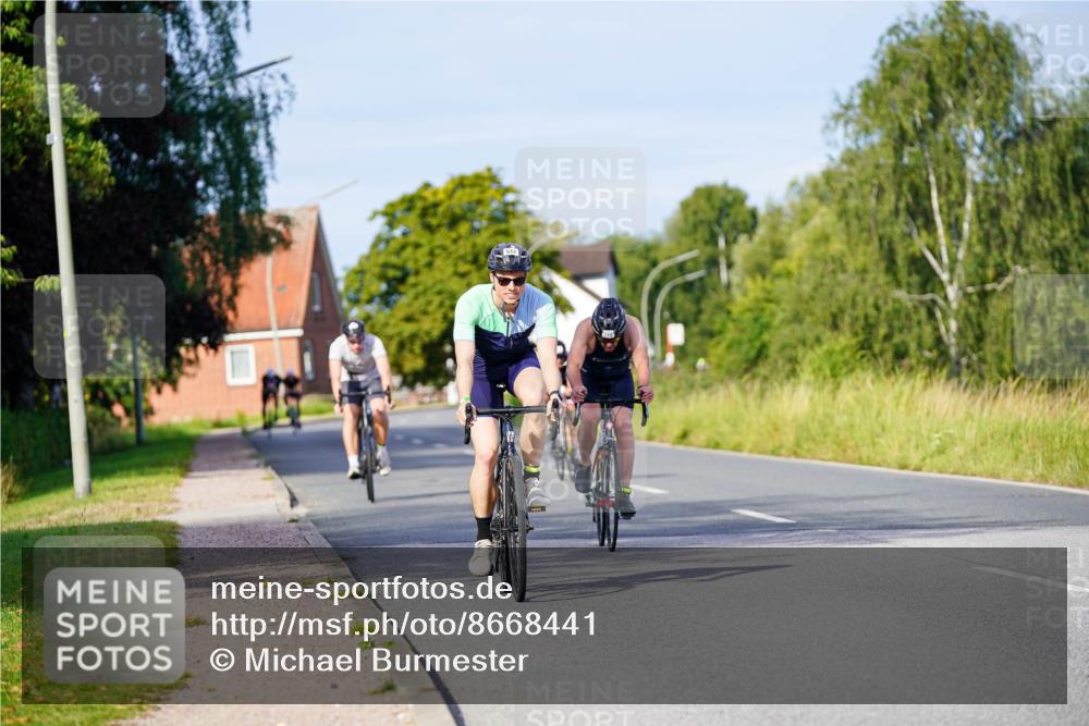 31.08.2025 - Elbe Triathlon Hamburg Michael Burmester http://msf.ph/oto/8668441 31.08.2025 09:47:14 Radfahren 400, 531, 533, 655, 723, 731, 749, 915 meine-sportfotos.de