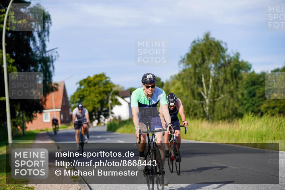 31.08.2025 - Elbe Triathlon Hamburg Michael Burmester http://msf.ph/oto/8668443 31.08.2025 09:47:15 Radfahren 400, 531, 533, 655, 723, 749, 915 meine-sportfotos.de