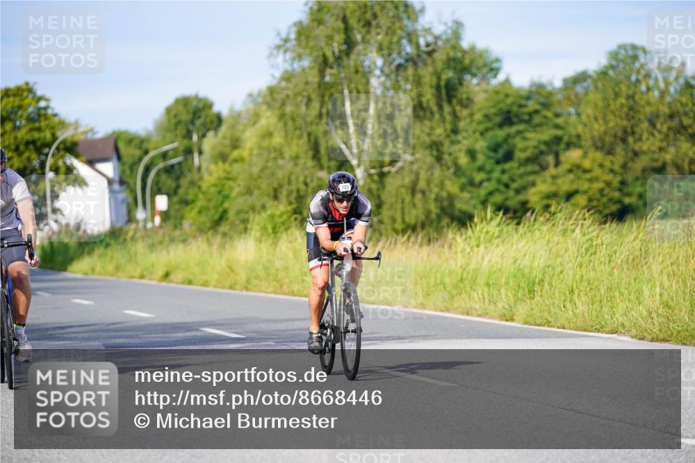 31.08.2025 - Elbe Triathlon Hamburg Michael Burmester http://msf.ph/oto/8668446 31.08.2025 09:47:17 Radfahren 400, 516, 533, 545, 723, 749, 915 meine-sportfotos.de