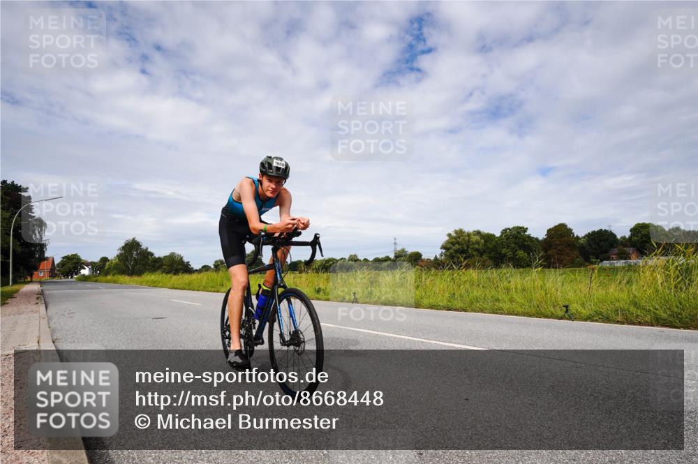 31.08.2025 - Elbe Triathlon Hamburg Michael Burmester http://msf.ph/oto/8668448 31.08.2025 11:12:57 Radfahren 1608 meine-sportfotos.de