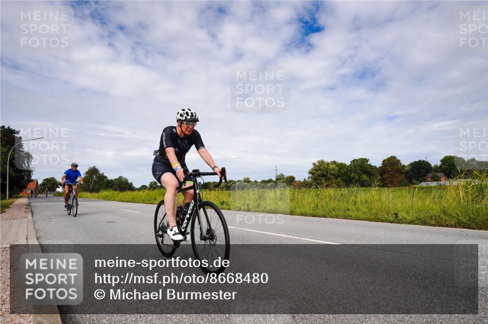31.08.2025 - Elbe Triathlon Hamburg Michael Burmester http://msf.ph/oto/8668480 31.08.2025 11:14:21 Radfahren 1341, 1447, 1463, 1483 meine-sportfotos.de