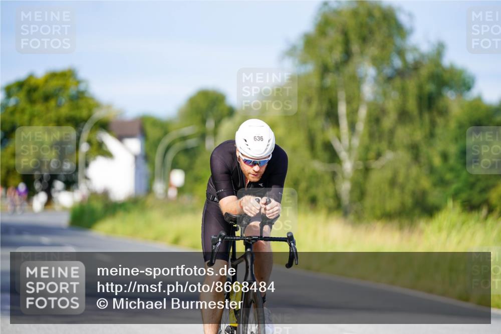 31.08.2025 - Elbe Triathlon Hamburg Michael Burmester http://msf.ph/oto/8668484 31.08.2025 09:47:31 Radfahren 253, 609, 636, 850 meine-sportfotos.de