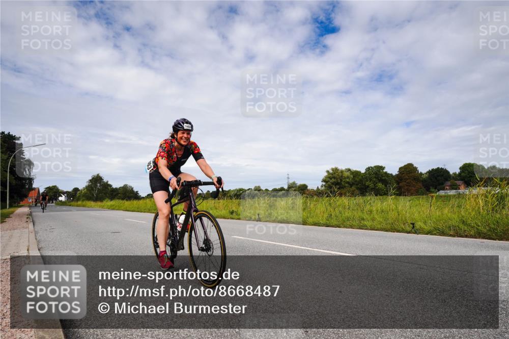 31.08.2025 - Elbe Triathlon Hamburg Michael Burmester http://msf.ph/oto/8668487 31.08.2025 11:14:29 Radfahren 1040, 1447, 1463 meine-sportfotos.de