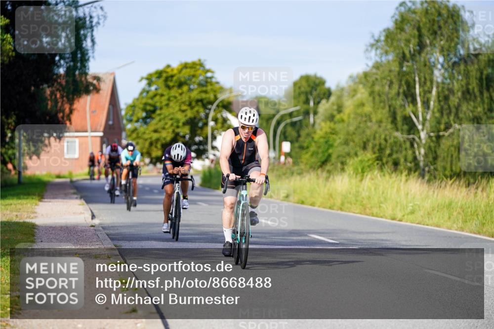 31.08.2025 - Elbe Triathlon Hamburg Michael Burmester http://msf.ph/oto/8668488 31.08.2025 09:47:34 Radfahren 253, 609, 636, 657, 754, 828, 850 meine-sportfotos.de
