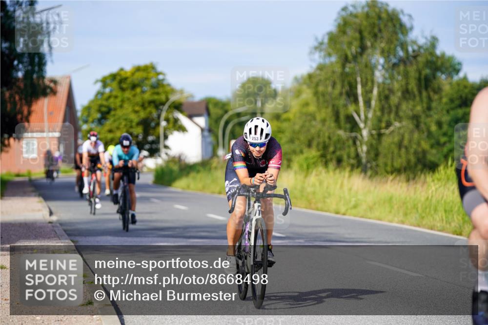 31.08.2025 - Elbe Triathlon Hamburg Michael Burmester http://msf.ph/oto/8668498 31.08.2025 09:47:35 Radfahren 253, 609, 657, 754, 828, 850 meine-sportfotos.de