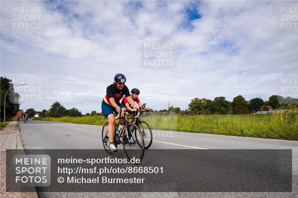 31.08.2025 - Elbe Triathlon Hamburg Michael Burmester http://msf.ph/oto/8668501 31.08.2025 11:14:47 Radfahren 1363, 1407, 1474, 1475, 1594, 1604 meine-sportfotos.de