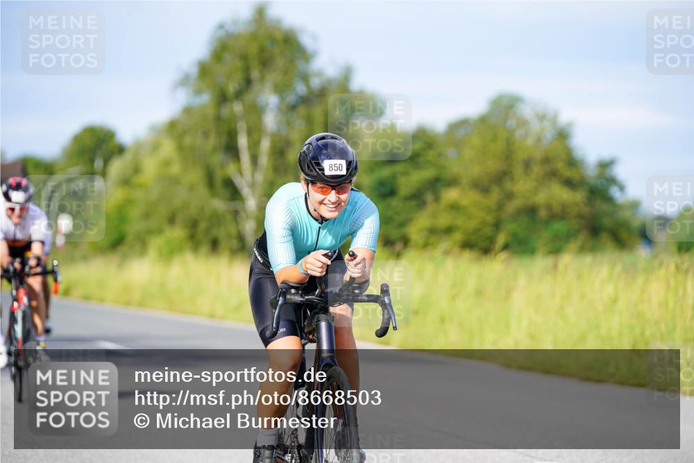 31.08.2025 - Elbe Triathlon Hamburg Michael Burmester http://msf.ph/oto/8668503 31.08.2025 09:47:38 Radfahren 253, 609, 657, 754, 828, 850, 912 meine-sportfotos.de