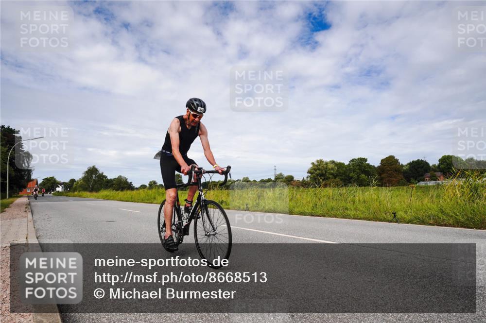 31.08.2025 - Elbe Triathlon Hamburg Michael Burmester http://msf.ph/oto/8668513 31.08.2025 11:14:57 Radfahren 1345, 1594 meine-sportfotos.de