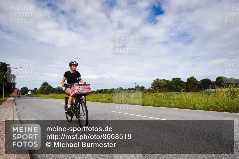31.08.2025 - Elbe Triathlon Hamburg Michael Burmester http://msf.ph/oto/8668519 31.08.2025 11:15:08 Radfahren 1383, 1457, 1616, 1617 meine-sportfotos.de