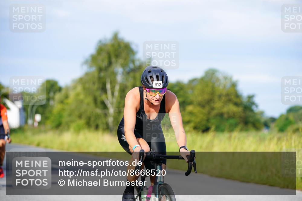 31.08.2025 - Elbe Triathlon Hamburg Michael Burmester http://msf.ph/oto/8668520 31.08.2025 09:47:45 Radfahren 256, 374, 413, 674, 912 meine-sportfotos.de
