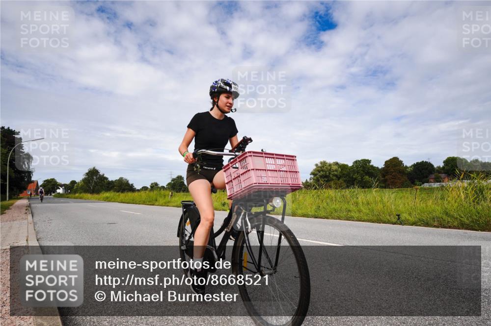31.08.2025 - Elbe Triathlon Hamburg Michael Burmester http://msf.ph/oto/8668521 31.08.2025 11:15:08 Radfahren 1383, 1457, 1616, 1617 meine-sportfotos.de
