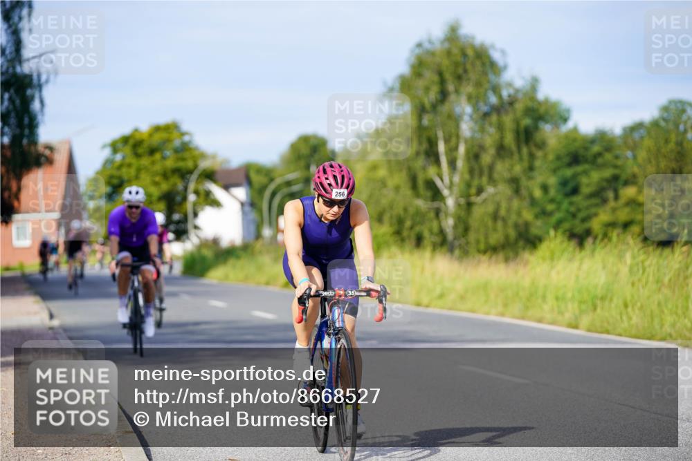 31.08.2025 - Elbe Triathlon Hamburg Michael Burmester http://msf.ph/oto/8668527 31.08.2025 09:47:49 Radfahren 256, 374, 413, 495, 674 meine-sportfotos.de