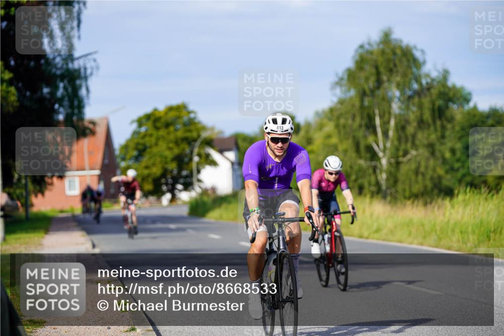31.08.2025 - Elbe Triathlon Hamburg Michael Burmester http://msf.ph/oto/8668533 31.08.2025 09:47:50 Radfahren 256, 374, 413, 495, 674 meine-sportfotos.de