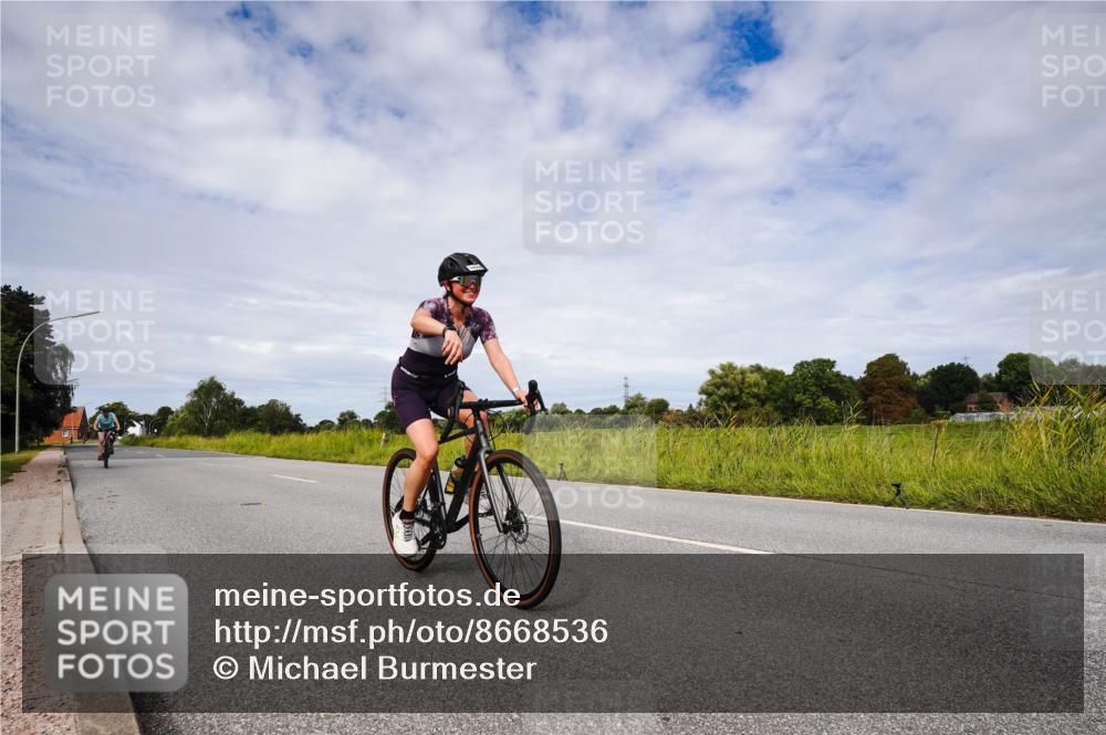 31.08.2025 - Elbe Triathlon Hamburg Michael Burmester http://msf.ph/oto/8668536 31.08.2025 11:15:48 Radfahren 1414, 1420, 1506 meine-sportfotos.de