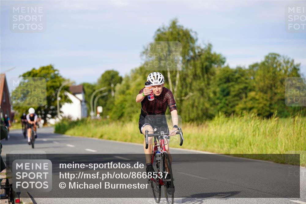 31.08.2025 - Elbe Triathlon Hamburg Michael Burmester http://msf.ph/oto/8668537 31.08.2025 09:47:54 Radfahren 374, 413, 495, 568, 790 meine-sportfotos.de