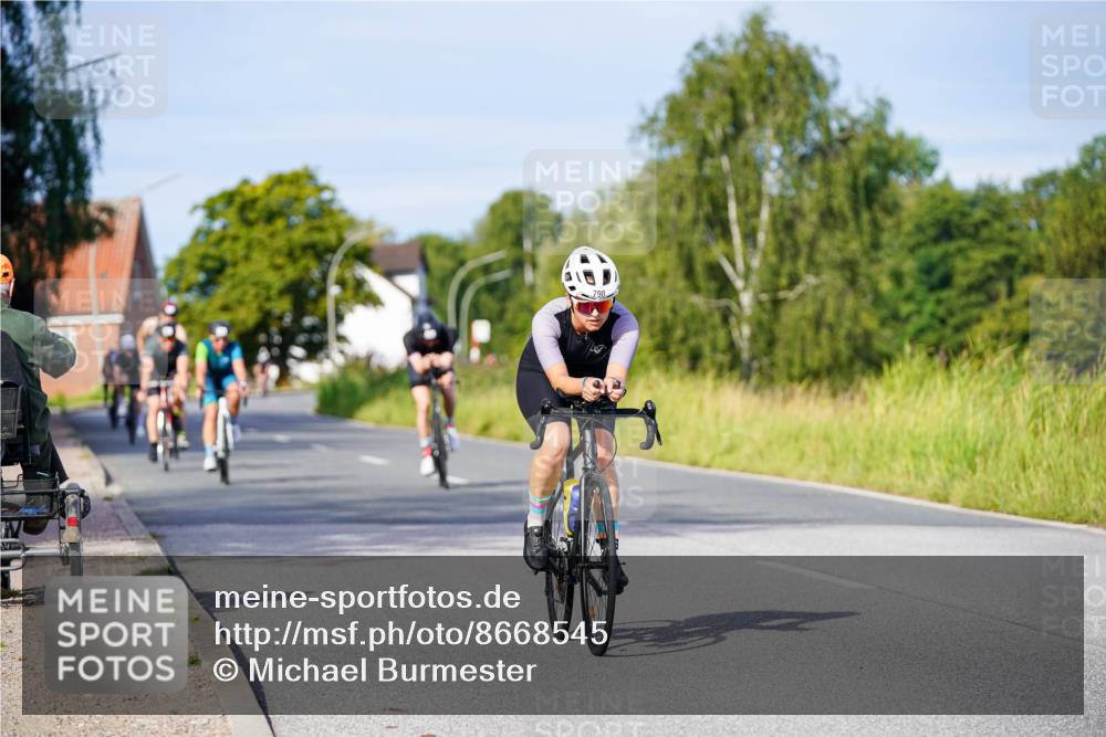 31.08.2025 - Elbe Triathlon Hamburg Michael Burmester http://msf.ph/oto/8668545 31.08.2025 09:47:58 Radfahren 285, 315, 495, 528, 568, 781, 790 meine-sportfotos.de