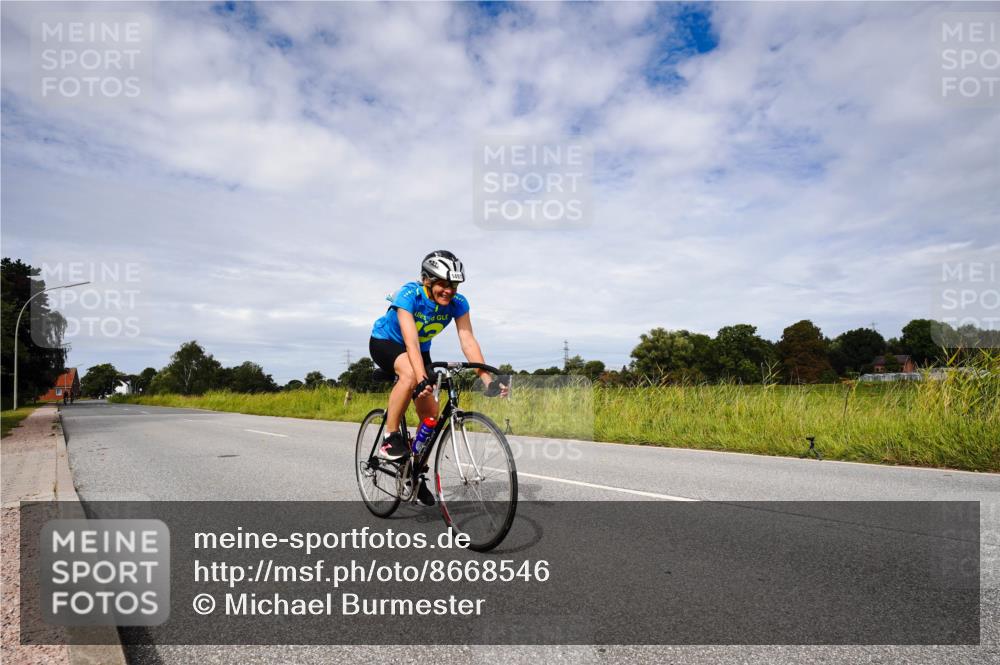 31.08.2025 - Elbe Triathlon Hamburg Michael Burmester http://msf.ph/oto/8668546 31.08.2025 11:16:11 Radfahren 1497 meine-sportfotos.de