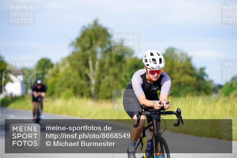 31.08.2025 - Elbe Triathlon Hamburg Michael Burmester http://msf.ph/oto/8668549 31.08.2025 09:47:59 Radfahren 285, 315, 528, 568, 781, 790, 901 meine-sportfotos.de