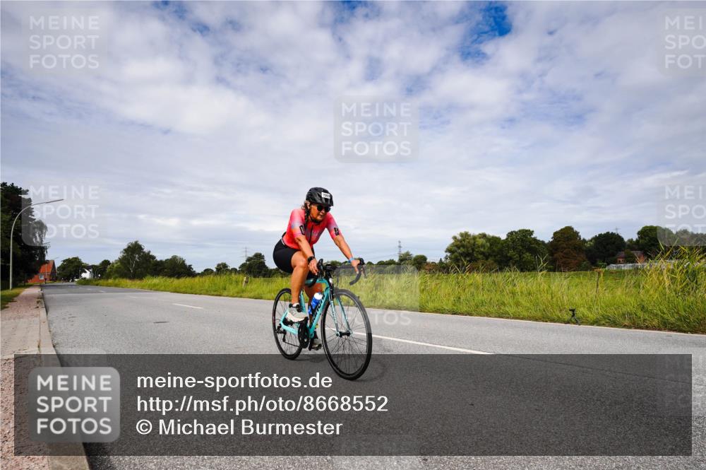 31.08.2025 - Elbe Triathlon Hamburg Michael Burmester http://msf.ph/oto/8668552 31.08.2025 11:16:24 Radfahren 1503 meine-sportfotos.de